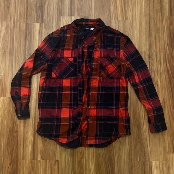 BDG Red and Blue Plaid Flannel - Picture 6 of 7